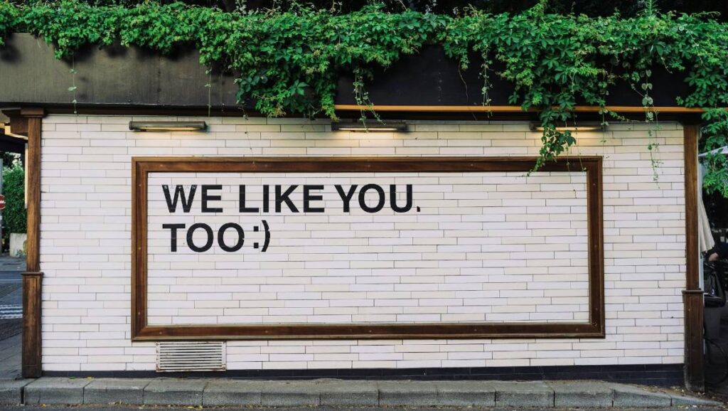 We like you. Too :) Nous vous aimons. aussi := / Photo Adam Jang